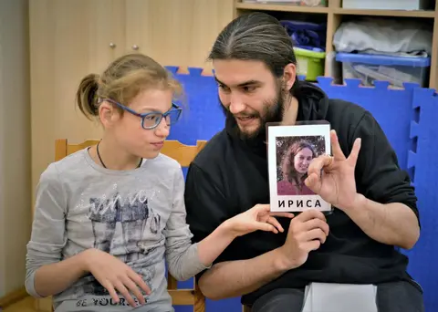 Эксперты Центра лечебной педагогики «Особое детство» внесли вклад в создание ключевого пособия по АДК