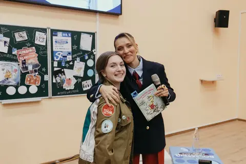 Регина Тодоренко вдохновила будущих вожатых инклюзивного проекта на встрече в ГЦОЛИФК